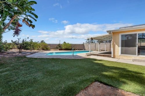 5920 Noraak Ct, La Mesa CA  91942-1824 exterior