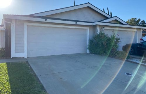 4501 Fox Valley Cir, North Highlands, CA 95660-3900