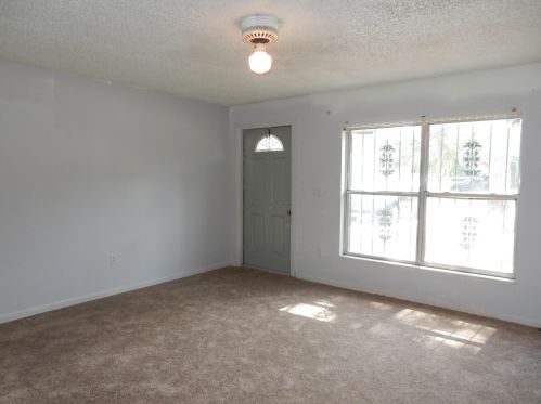 1815 41st St, Fort Pierce, FL 34947-5618