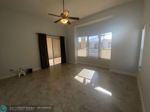 327 188th Ter, Hollywood FL  33029-5441 exterior