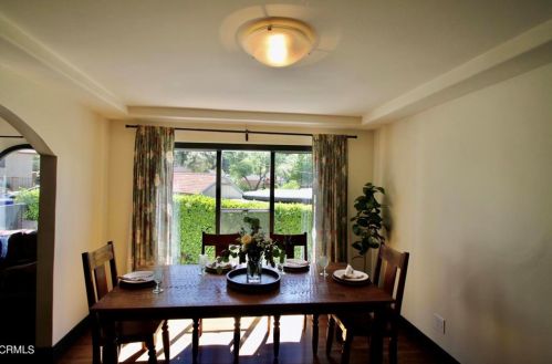 2810 Los Olivos Ln, Glendale CA 91214-2829 exterior