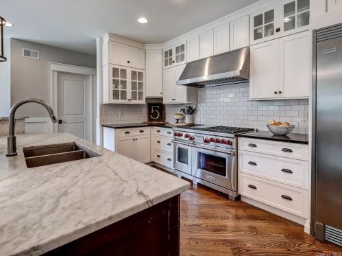 27 Stonehenge Rd, Warwick NY  10990-2354 exterior