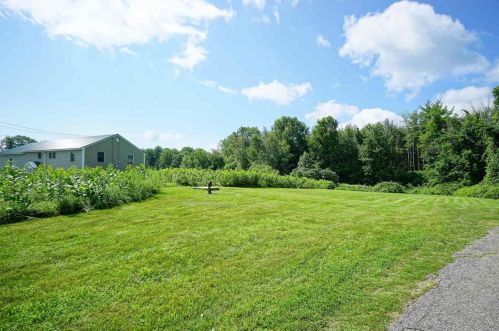 1273 1 Nh Tpke, Northwood NH  03261-3408 exterior