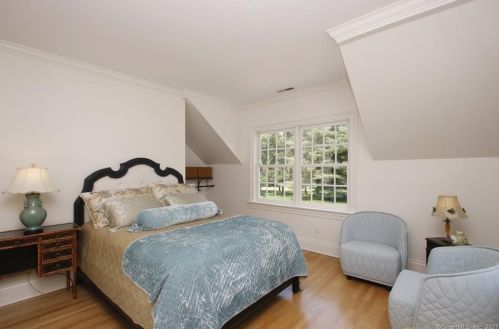 312 Ridgefield Rd, Wilton CT  06897-2329 exterior