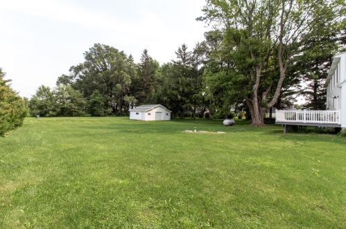 12476 Nichols Spring Dr, Cummingsville MN  55923-4205 exterior