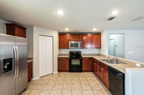 1560 Nature Trl, Kissimmee, FL 34746-3800