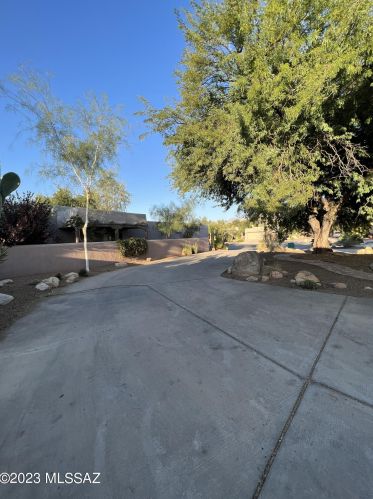 1601 Chimayo Pl, Tucson AZ  85704-2177 exterior