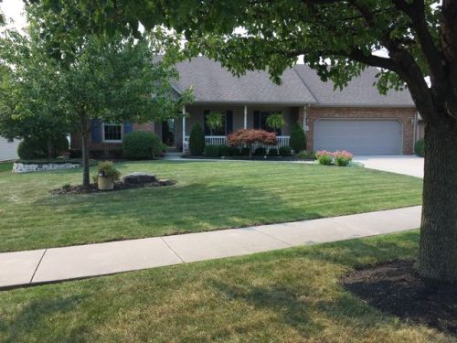 840 Sunset Dr, Findlay, OH 45840-8306