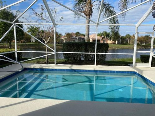 11476 Pembroke Dr, Fort Pierce, FL 34987-1957