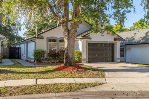 122 Holloway Ct, Sanford, FL 32771-6685
