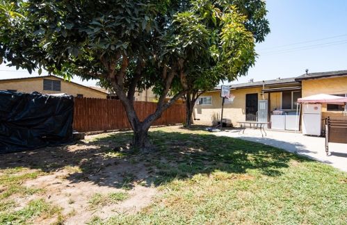 8414 Norwalk Blvd, Whittier CA 90606-3310 exterior