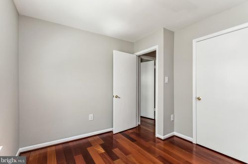 13207 Nassau Dr, Woodbridge VA  22193-4104 exterior