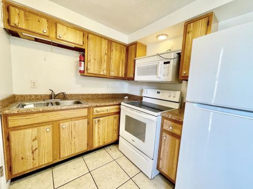 722 Poplar St, Miami, OH 45056-2320