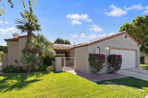 48127 Calle Seranas, La Quinta CA  92253-2205 exterior