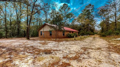 163 Davis Ln, Defuniak Springs FL  32433-3108 exterior