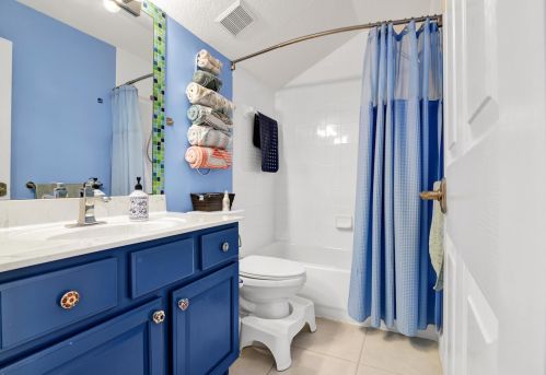 7219 Serrano Ter, Delray Beach FL  33446-2200 exterior