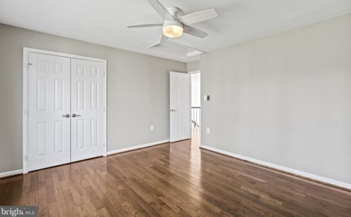 518 Fortress Cir, Leesburg VA  20175-8929 exterior