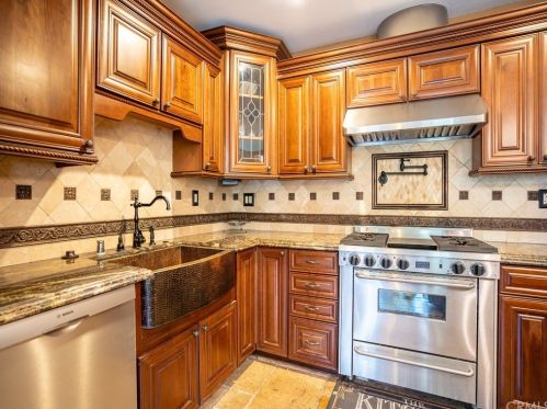 2409 Carson St, Torrance CA  90501-3120 exterior