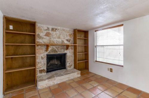 4200 Everest Ln, Austin TX  78727-5933 exterior