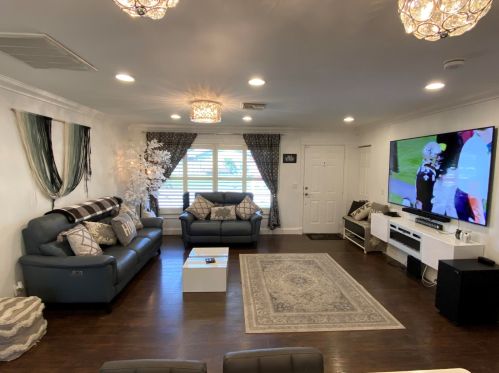 118 Banyan Cir, Jupiter, FL 33458-5530