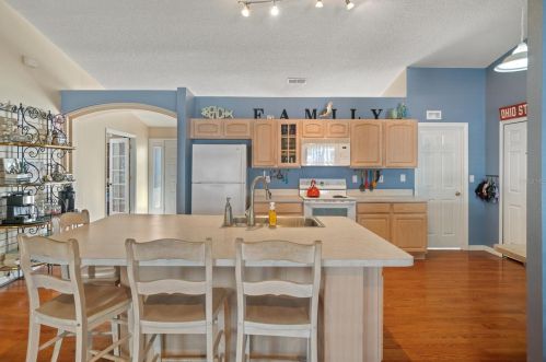 3251 Ambassador Ave, Brooksville FL  34609-3107 exterior