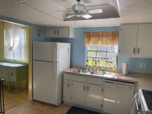 5 Clark Ln, Palm Coast FL  32137-8140 exterior