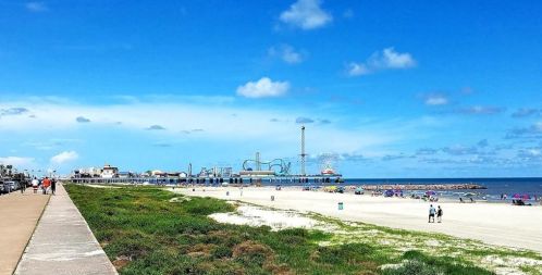 1516 37 St, Galveston TX 77550-7546 exterior