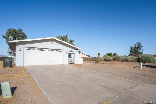 9902 Phoenix Dr, Mohave Valley, AZ 86440-9565