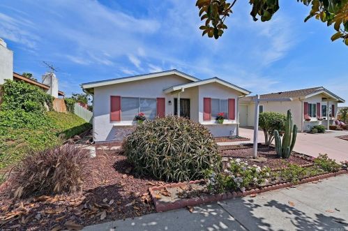 3555 Mira Pacific Dr, Oceanside, CA 92056-3933