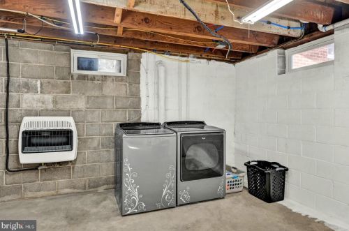 1829 Basin Hill Blvd, Carlisle PA  17013-1111 exterior