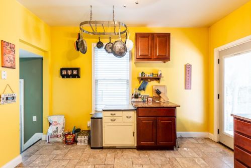 6115 Glade Ave, Cincinnati OH 45230-2708 exterior