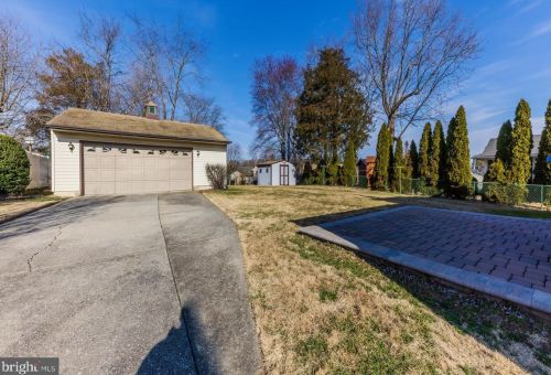 4 Nassau Ave, West Deptford, NJ 08096-3926