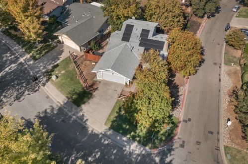 6631 Mercedes Ave, Citrus Heights CA  95621-5413 exterior