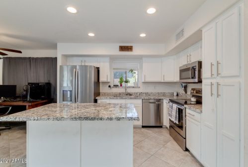 583 Kyle Dr, Gilbert, AZ 85296-3808