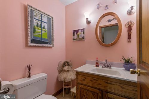 123 Elk Dr, Hanover PA 17331-8869 exterior