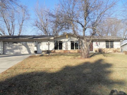 530 18th St, Roselle, IA 51401-3504