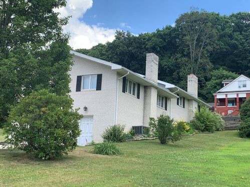430 Walcott St, Clymer, PA 15728-1426