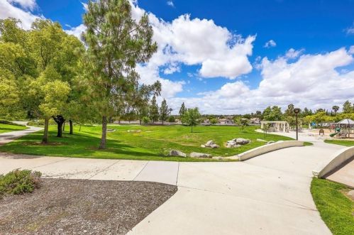 32539 Strigel Ct, Temecula CA  92592-1144 exterior