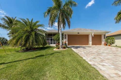 2613 25th Ter, Cape Coral, FL 33914-3818
