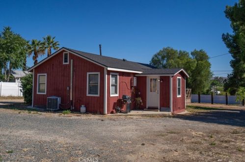 20135 Grand Ave, Wildomar CA  92595-9370 exterior