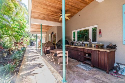 5148 31st Ave, Saint Petersburg FL  33707-5600 exterior