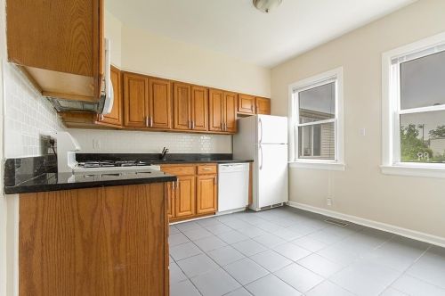 328 Avenue A, Bayonne NJ  07002-1320 exterior