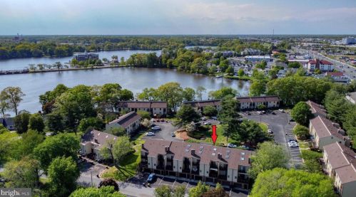 6 Chatham Ct, Dover DE  19901-3909 exterior