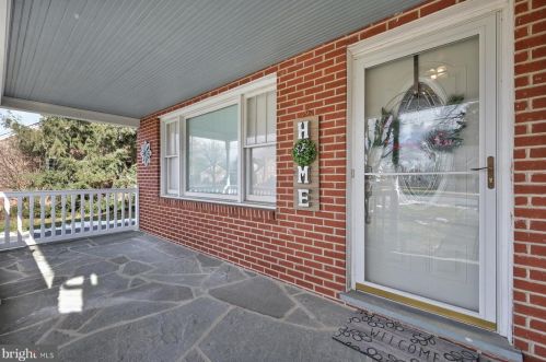 1829 Basin Hill Blvd, Carlisle PA  17013-1111 exterior