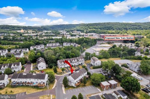 179 Jefferson Ave, Downingtown PA 19335-2702 exterior