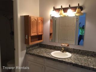 4040 Lakeside Dr, Odessa TX  79762-7204 exterior