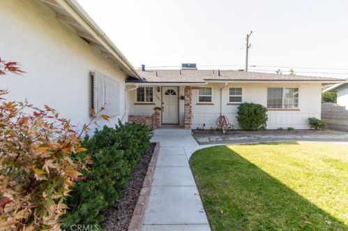 1504 Roberts Ave, Madera, CA 93637-2920