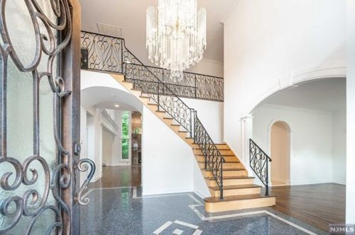 207 Haworth Dr, Haworth, NJ 07641-1541