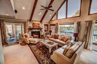 526 Long Reach Dr, Salem, SC 29676-4214
