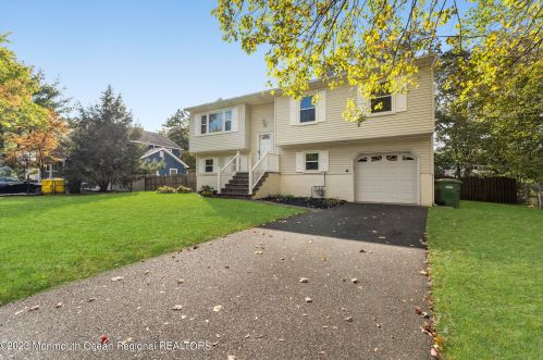 922 Morris Ave, Lakewood NJ  08701-5521 exterior